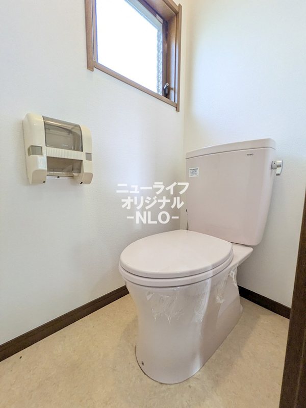 厚木市愛甲1丁目戸建 トイレ