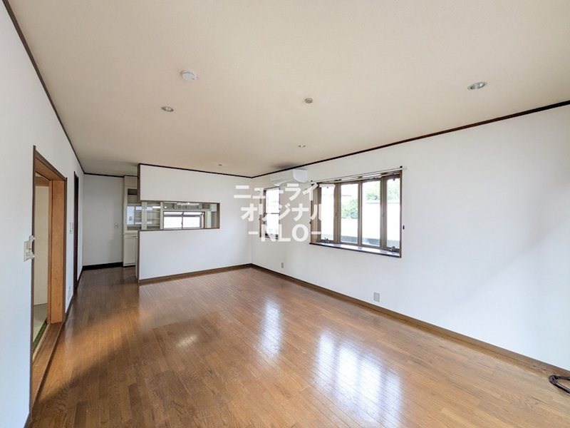 厚木市愛甲1丁目戸建 リビング
