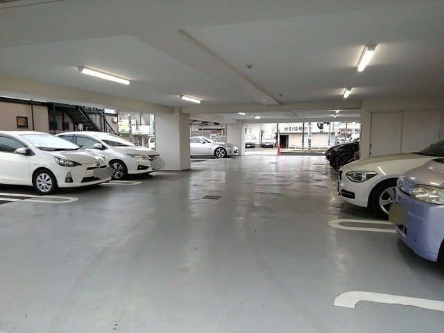 エトワール 駐車場