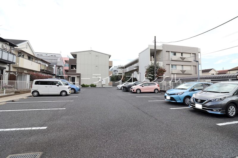 アルスノーヴァⅡ 駐車場