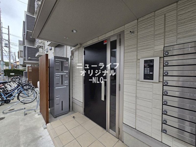 ａｖｅｎｉｒ　 エントランス