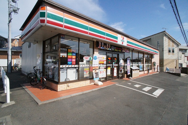 上荻野アパート コンビニ