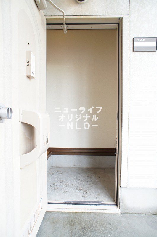 ドルチェ新田Ⅱ 玄関