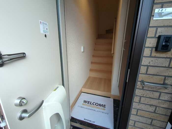 ターナ木曽西　B棟 玄関