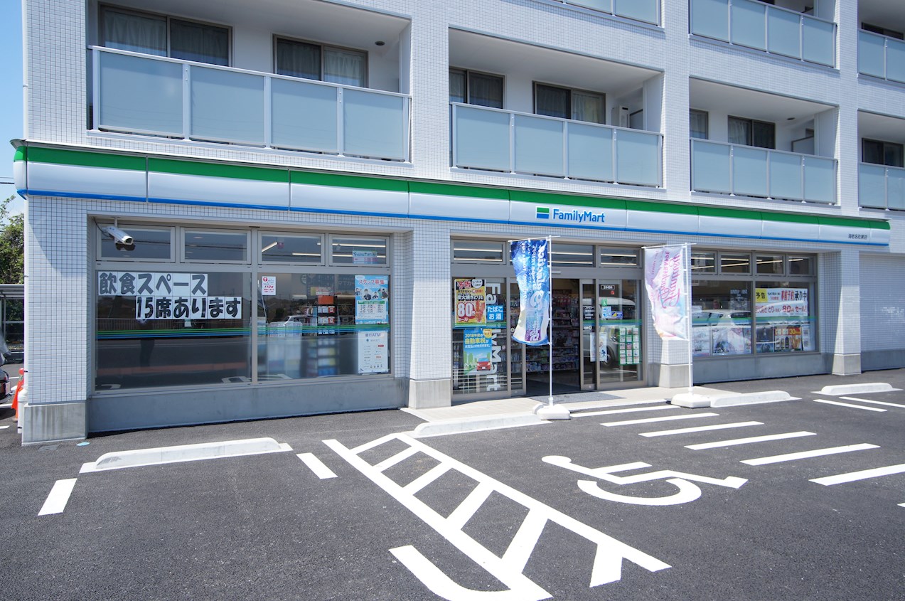 ドミール社家Ⅱ コンビニ