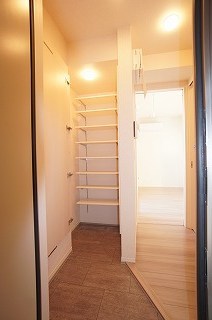 エムズ　バーレイ湘南平塚 玄関
