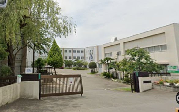 カーサ　マレ 小学校