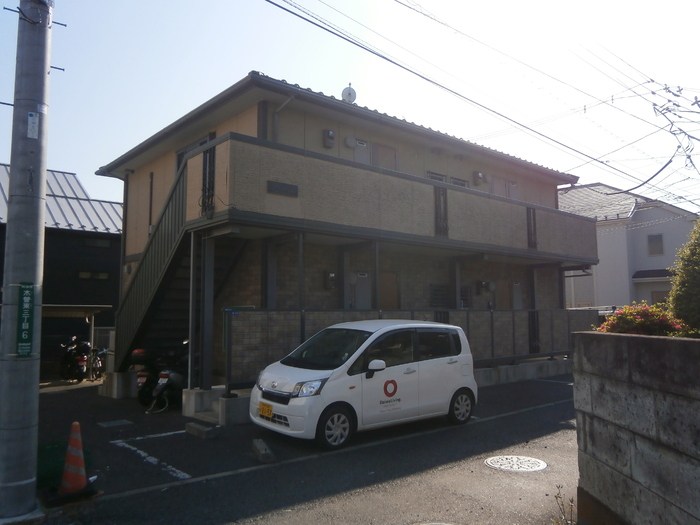 フローラ 駐車場