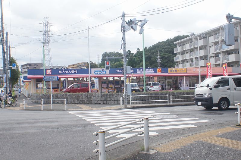 フローラ ドラッグストア