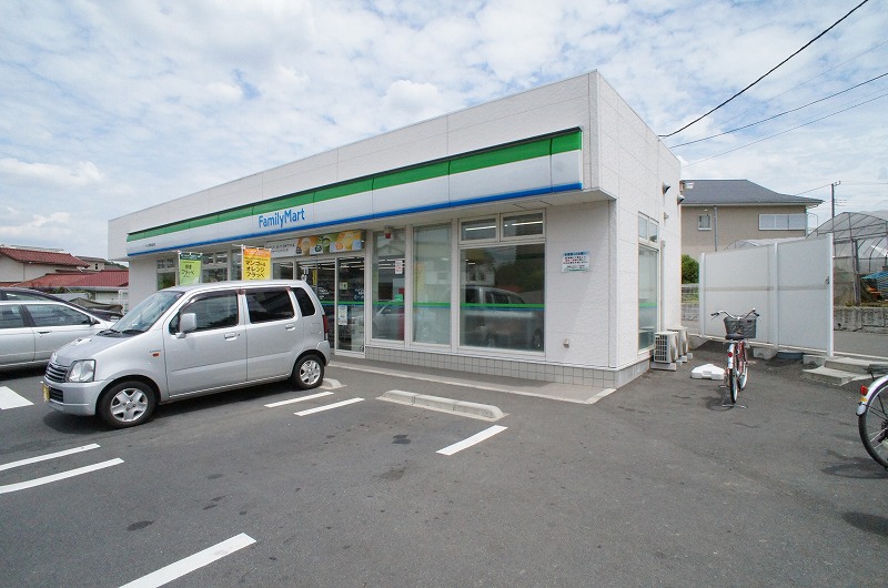 グランドソレイユ コンビニ