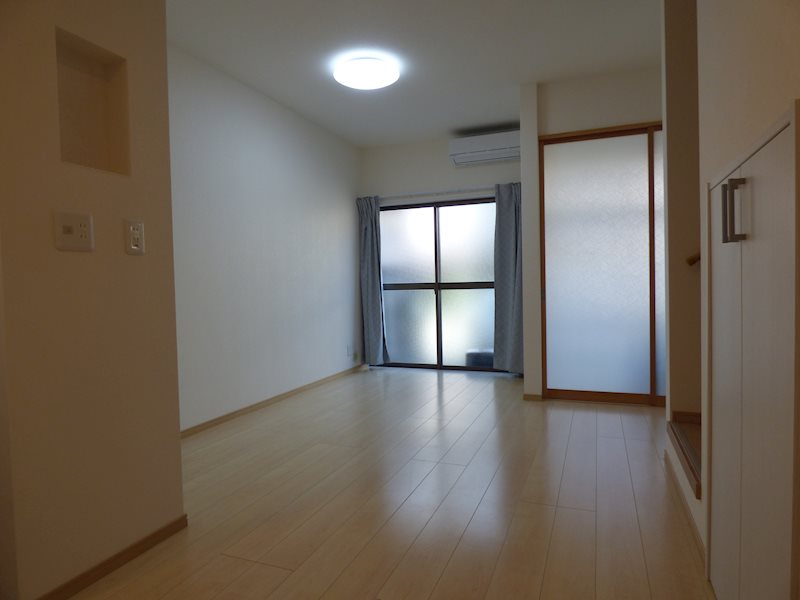修学院中林町貸家 リビング