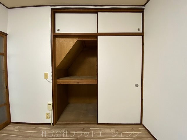 勧進橋町貸家 収納