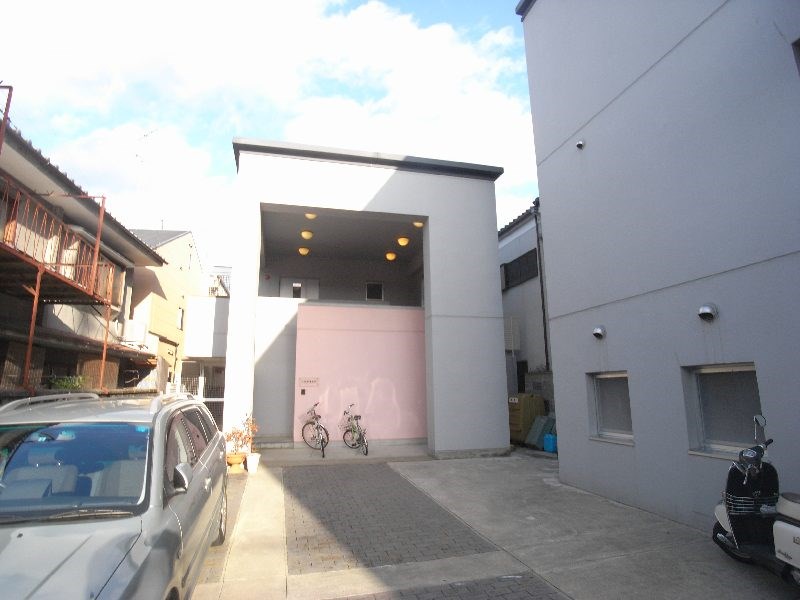 プラッツM一号館 エントランス