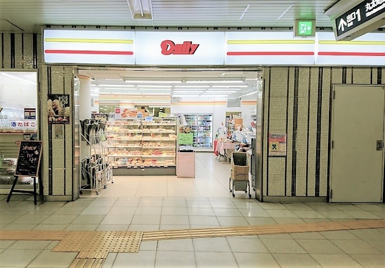 コモンズ御所南 コンビニ