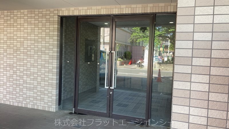 コモンズ御所南 エントランス