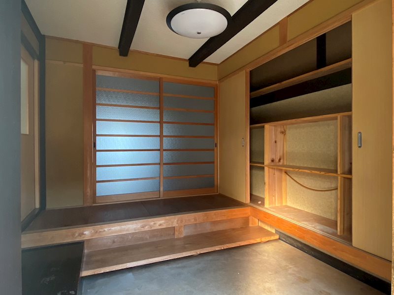 紫野上築山町貸家（33番） 玄関