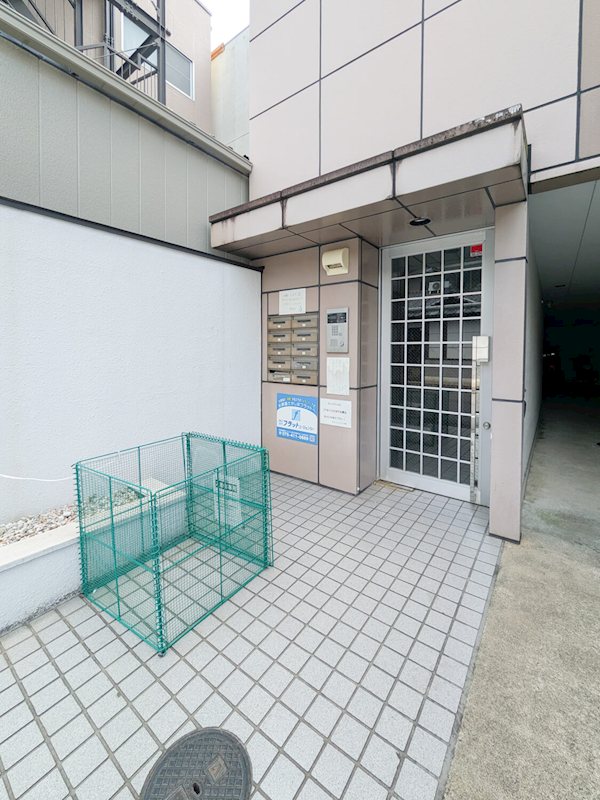 アーバンハウス北西 エントランス