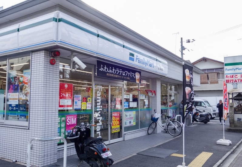 スミレスタ二条城前 コンビニ