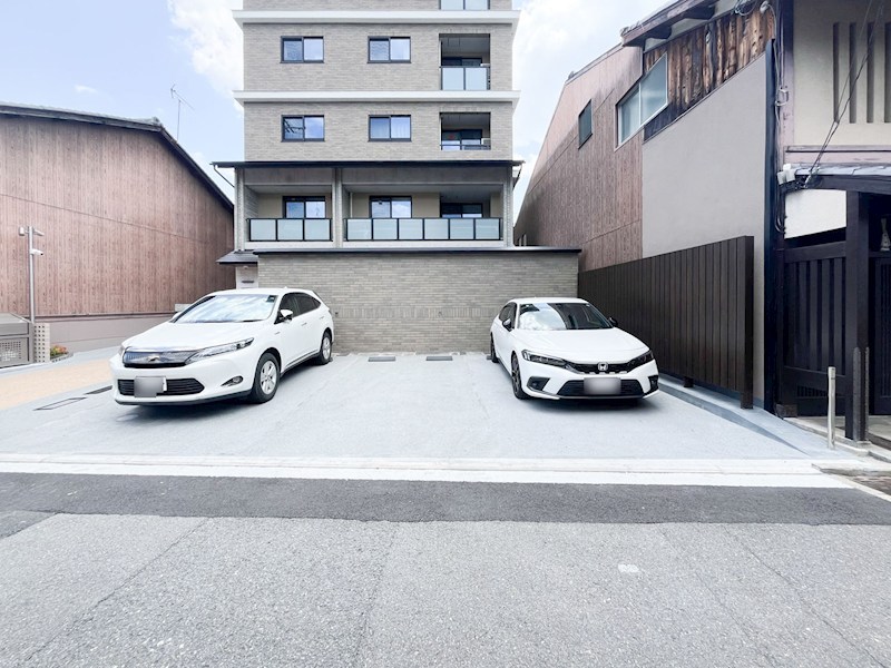 Bellissimo継孝院 駐車場