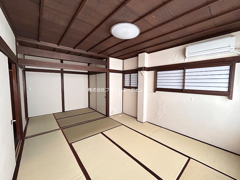 王様田中野神町貸家 ベッドルーム