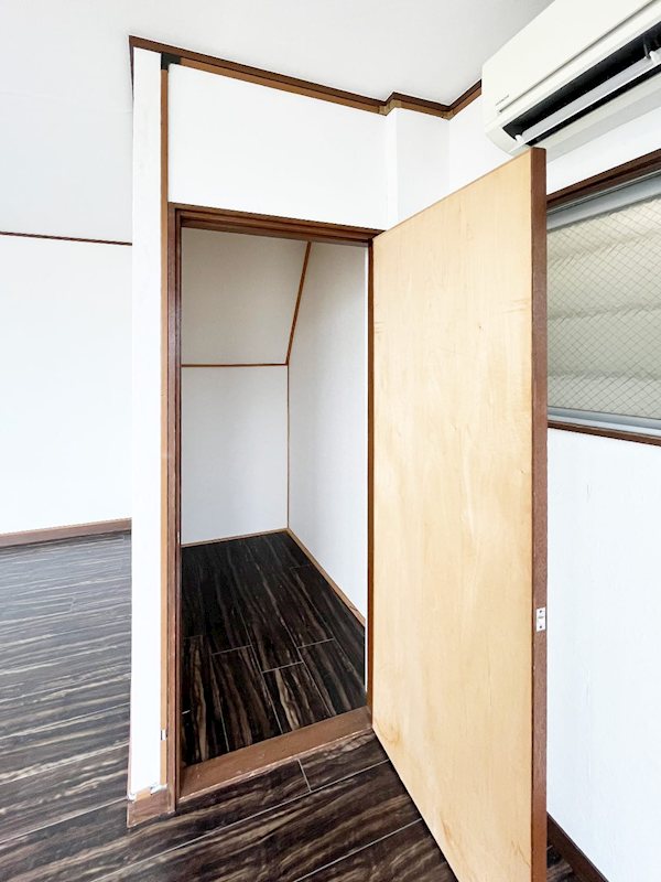 王様田中野神町貸家 収納