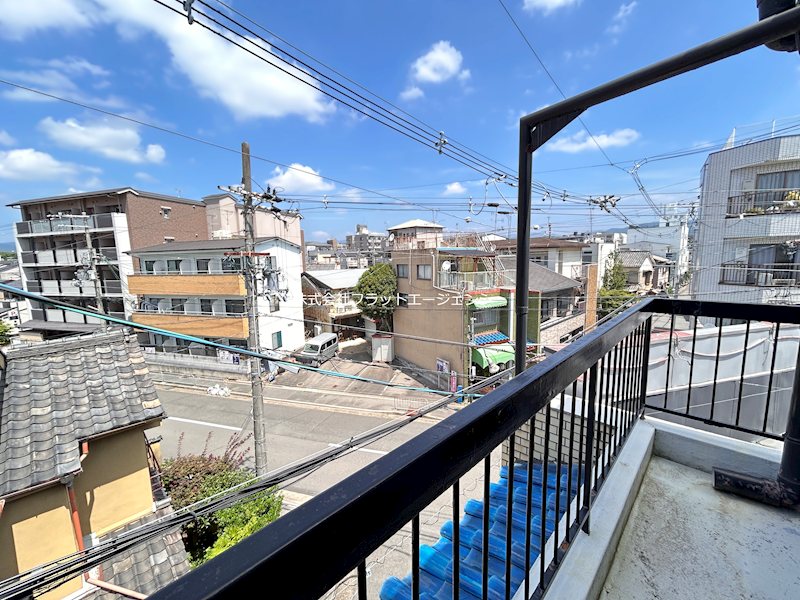 王様田中野神町貸家 ベランダ