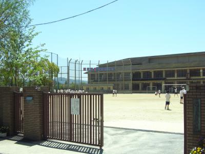西賀茂北山ノ森町貸家（6-5） 中学校