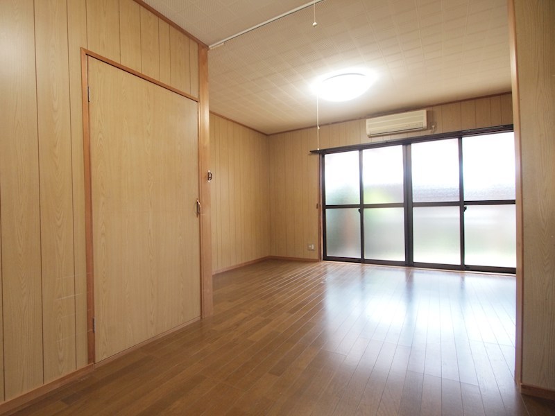 上京区木瓜原町貸家 リビング