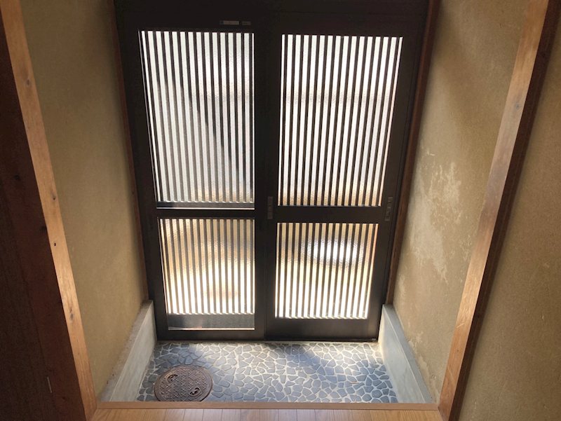 出雲路俵町貸家 玄関