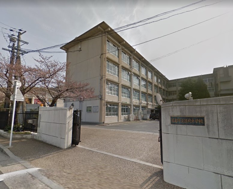 岩倉三宅町貸家 中学校