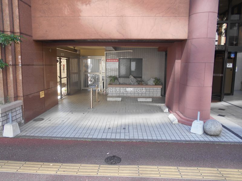 ダイナコート西公園トレンドゥ 駐車場