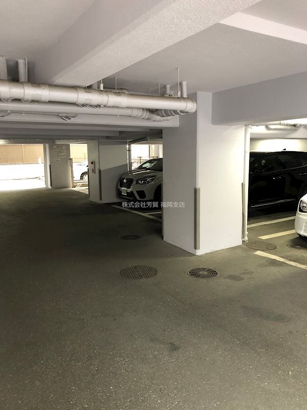 ダイナコート大濠公園ステーション 駐車場