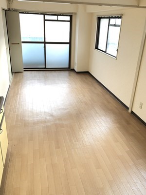 タツノビル リビング