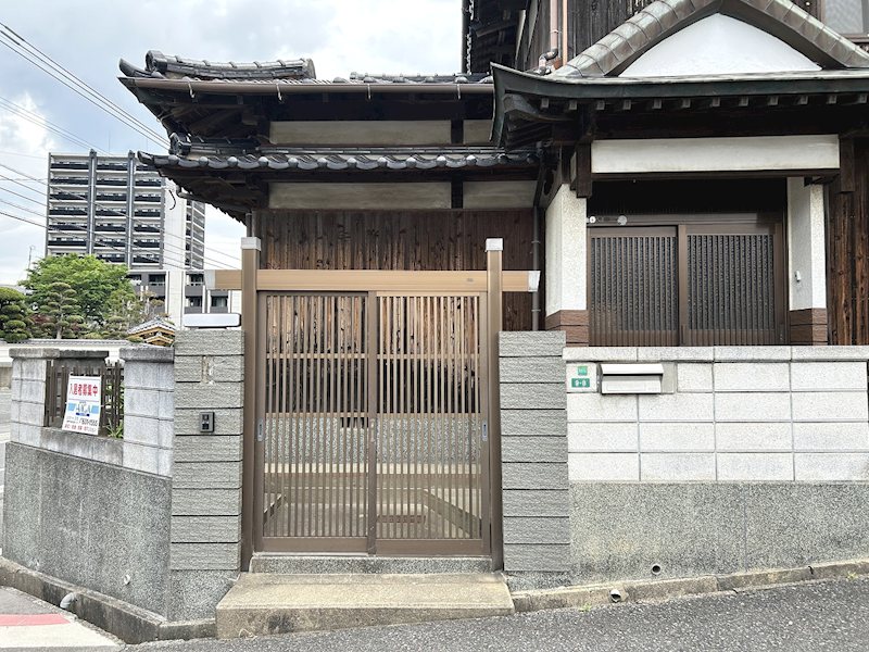 三好邸Ⅱ エントランス