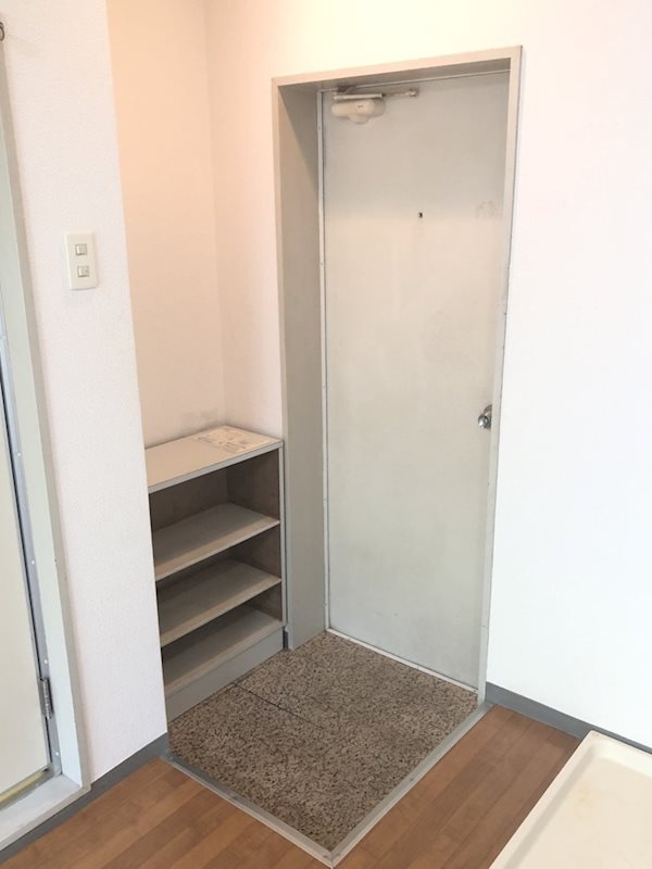 ロフトマンション本城東 玄関