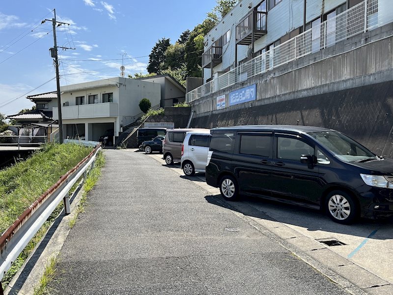ポジション用勺 駐車場