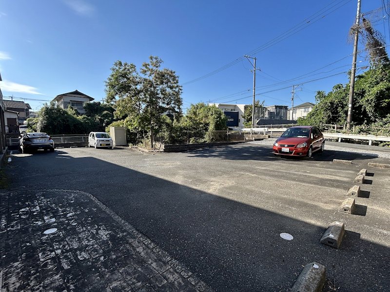 フローラ　シオン 駐車場