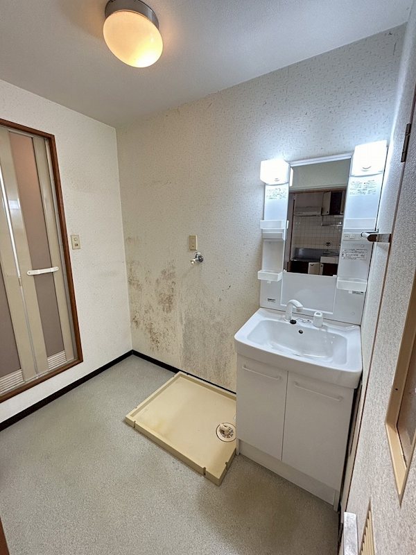 シャトレ西小石Ｂ棟 洗面所