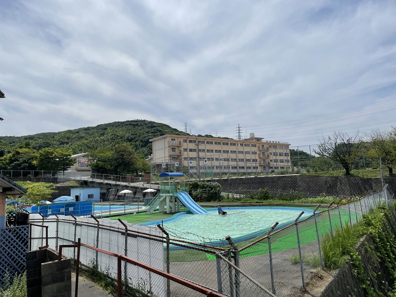 シャトレ西小石Ｂ棟 中学校