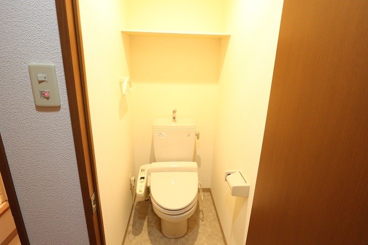 ＨＡＭＩＥＬ　ＫＯＫＵＲＡ トイレ