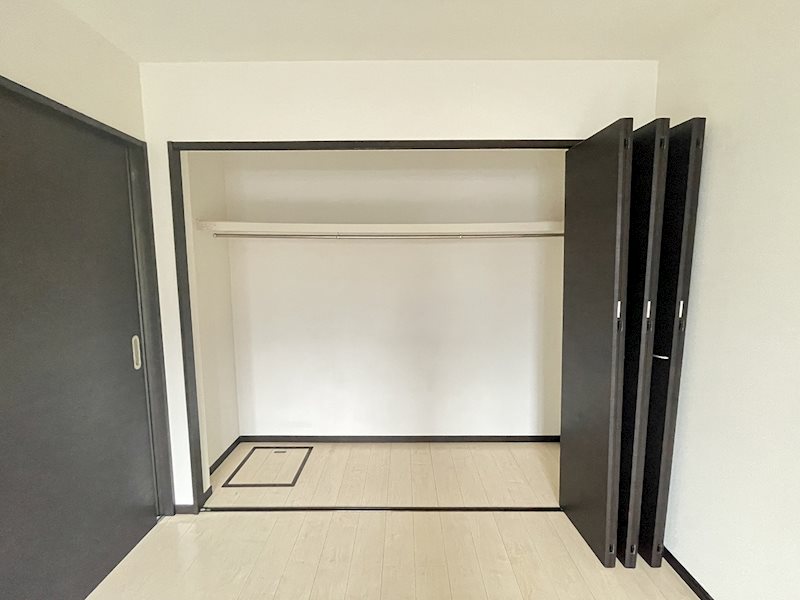 エルソル茶屋町 収納