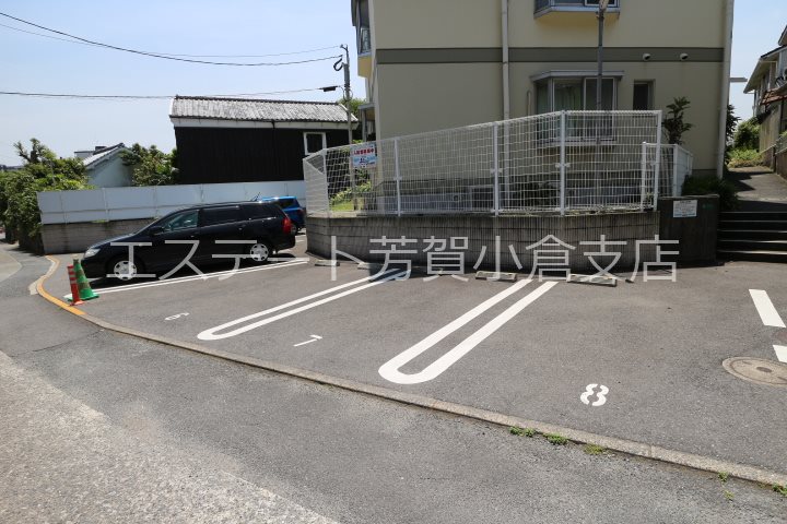 グリーンガーデンハイツ到津 駐車場