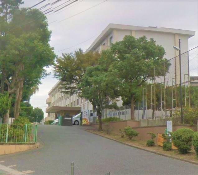 グリーンガーデンハイツ到津 中学校