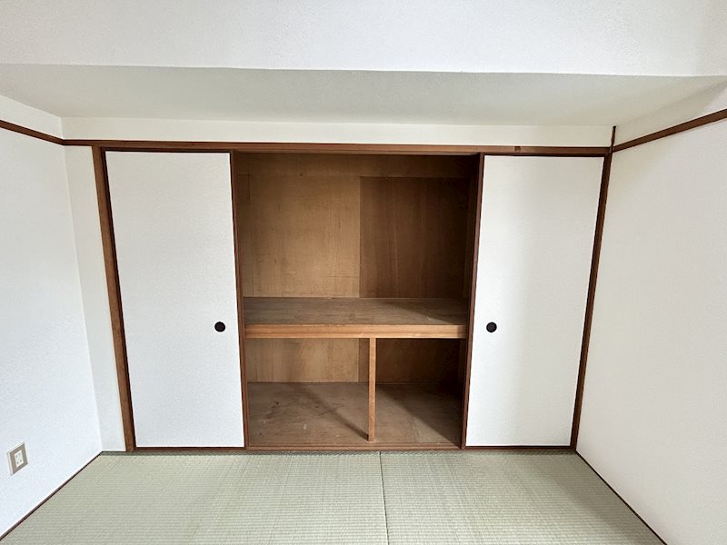光興産中央ビル 収納