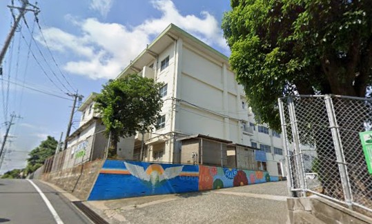 サンハイツ高見 中学校