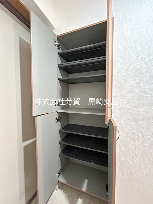 医生ヶ丘ヴァレンシア 玄関