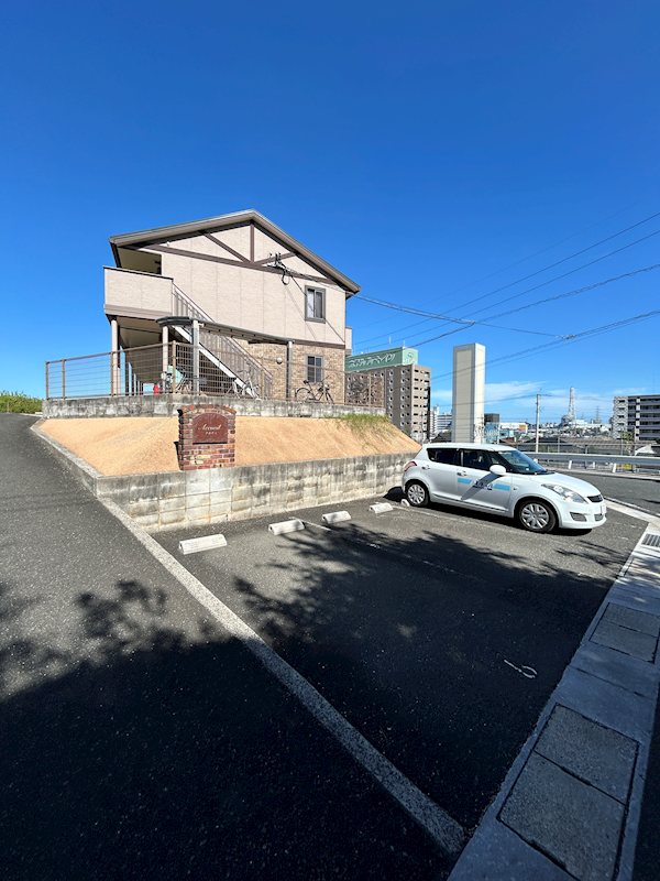 アカイユ 駐車場