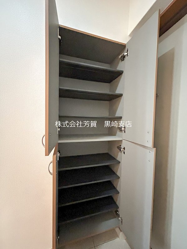 医生ヶ丘ヴァレンシア 玄関