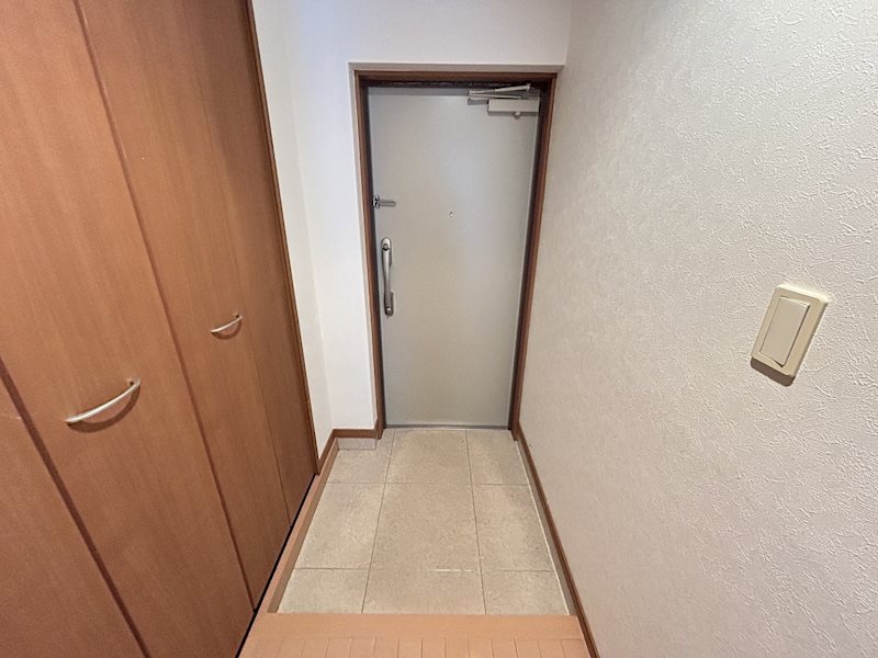 医生ヶ丘ヴァレンシア 玄関