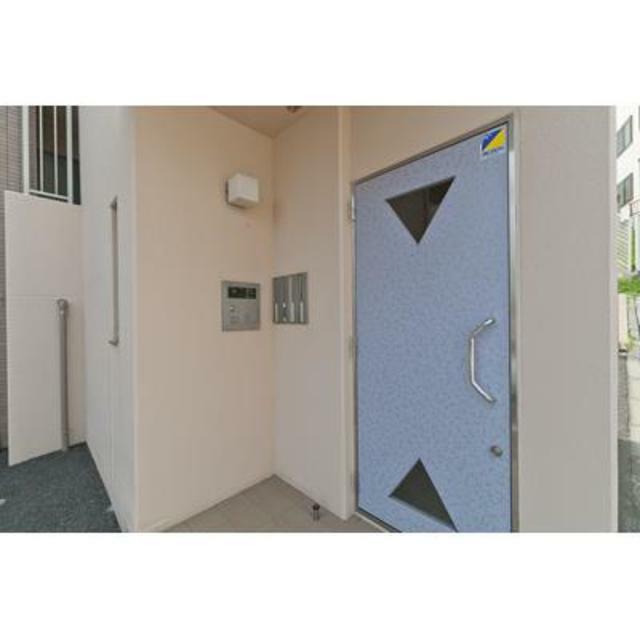 ルミエール妙蓮寺Ⅱ エントランス
